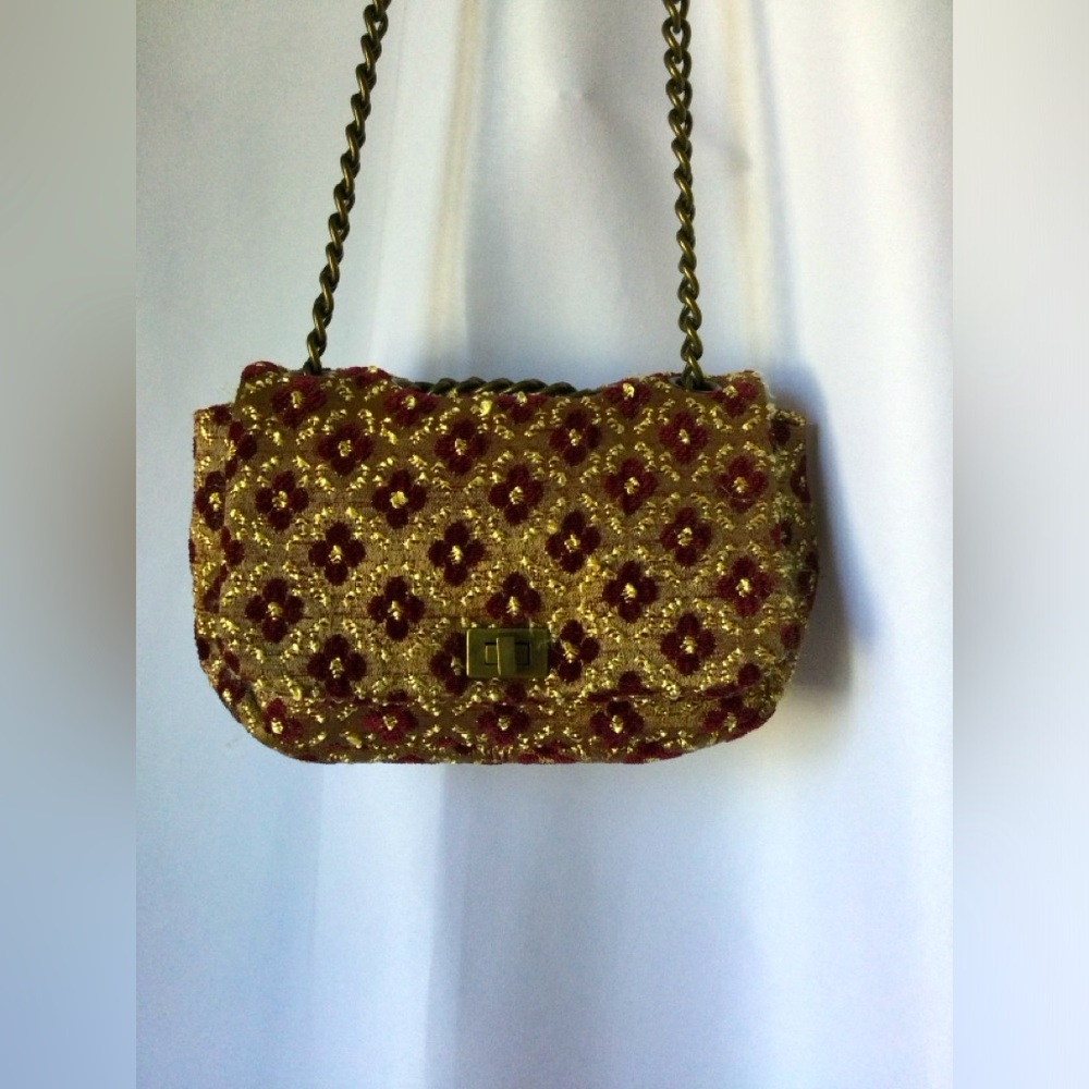 Free People Madame C Bag, chain strap that doubles as a crossbody or shoulder.